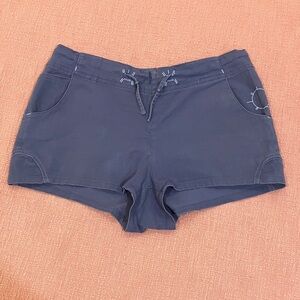 Lowe Alpine wm’s size 10 cotton canvas gray blue Shorts